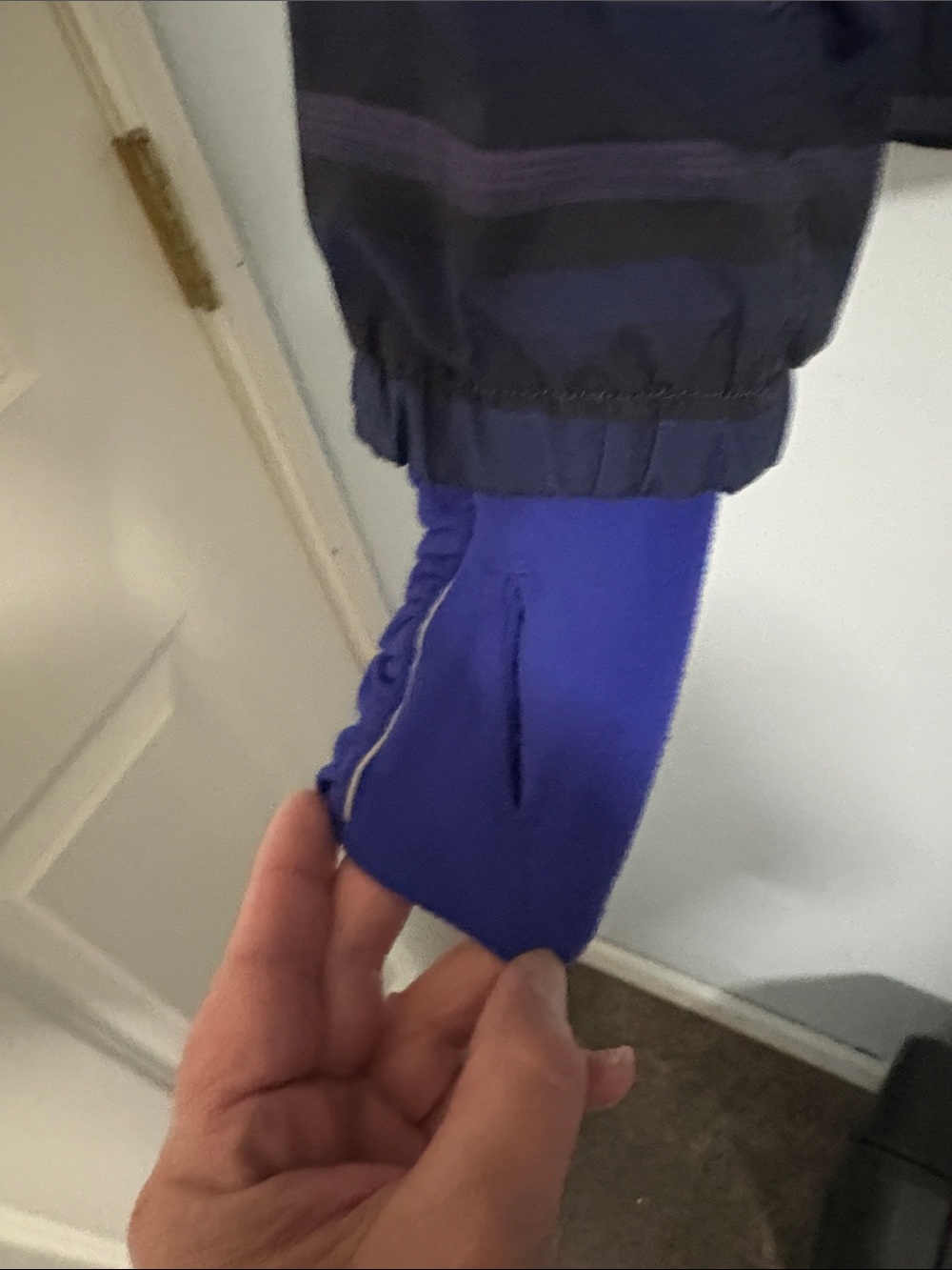 Lululemon - Picture 4 of 7